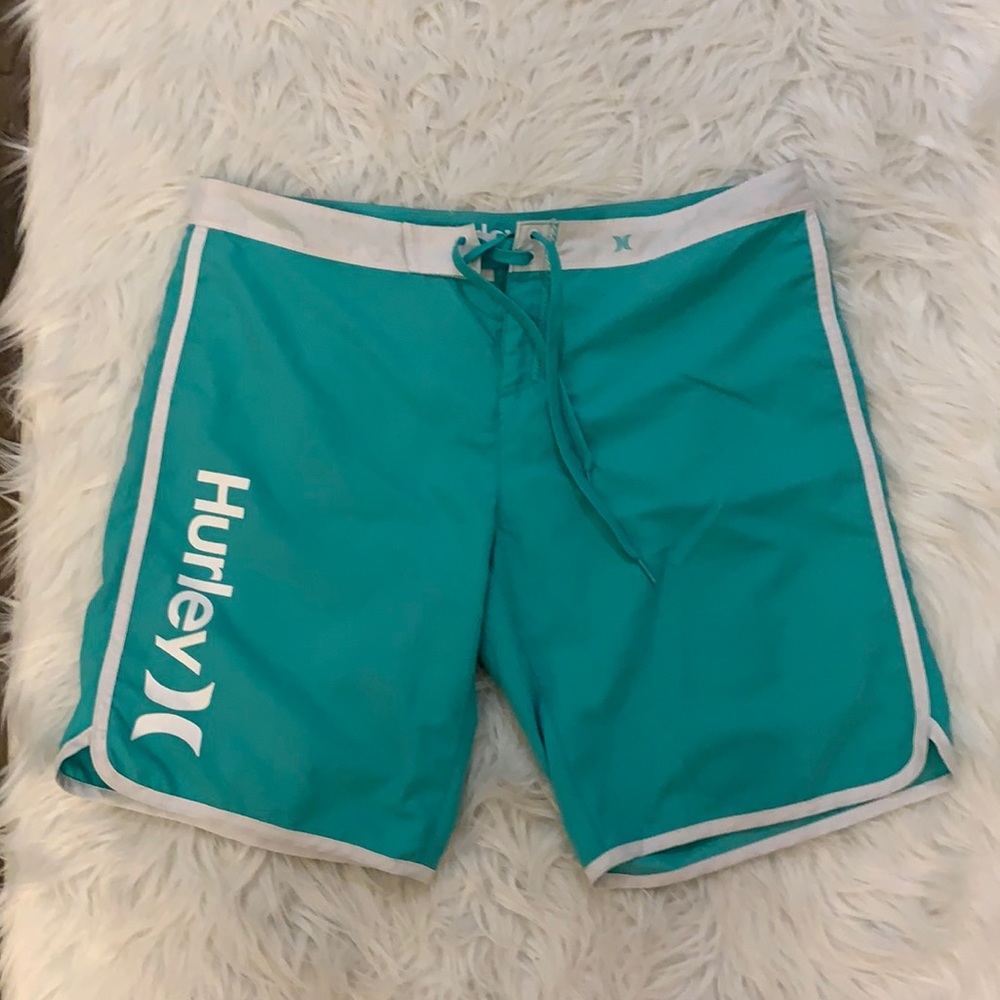 Hurley women’s board shorts
